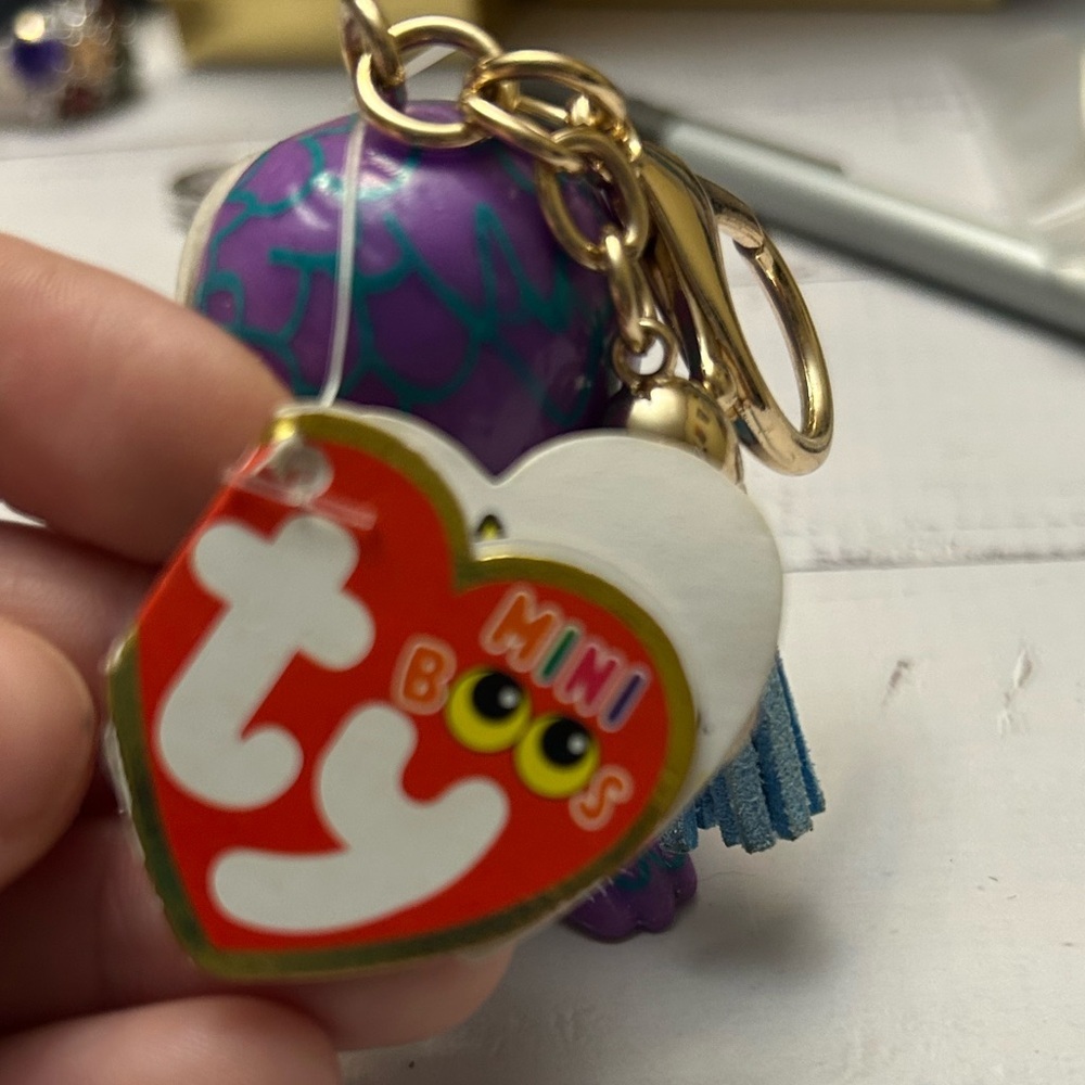 TY Mini Owl Keychain - Picture 4 of 5